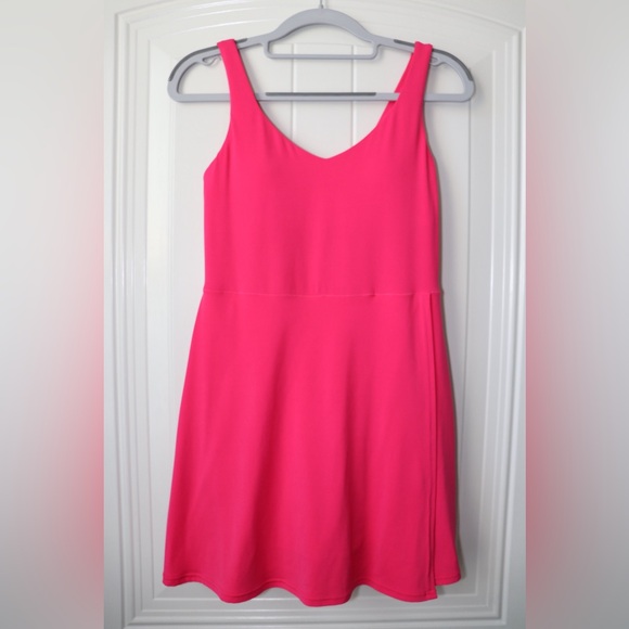 OFFLINE by AERIE Real Me Hugger Tennis Dress with Built-in Shorts Size M - Picture 2 of 12